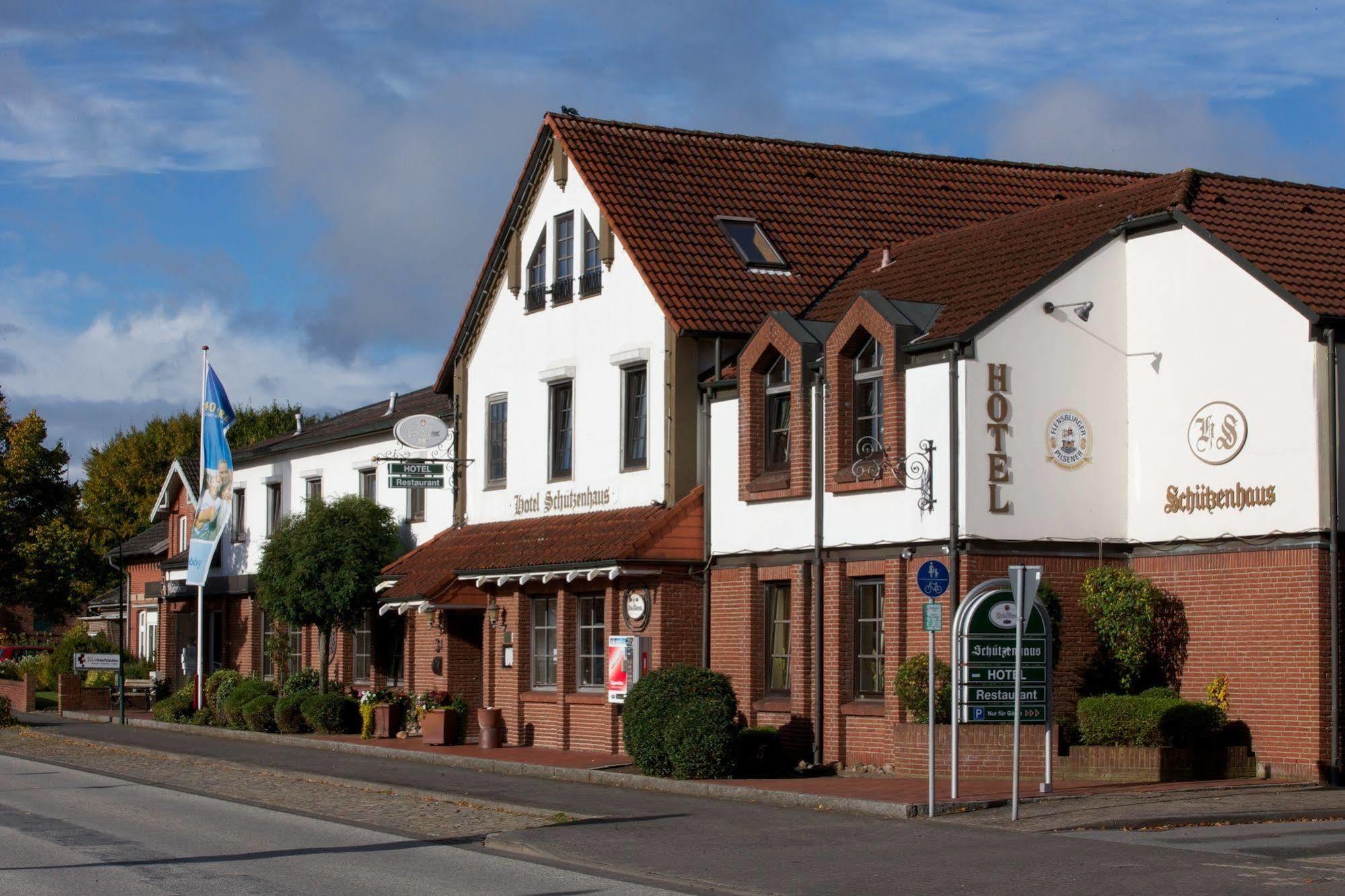 Weinbek Hotel Fockbek Bagian luar foto